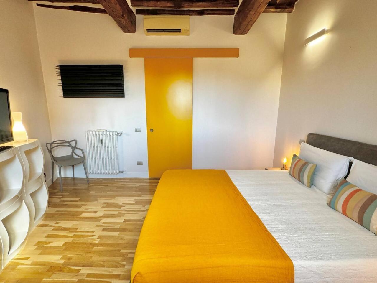 Vetrina In Luxury Apartment *