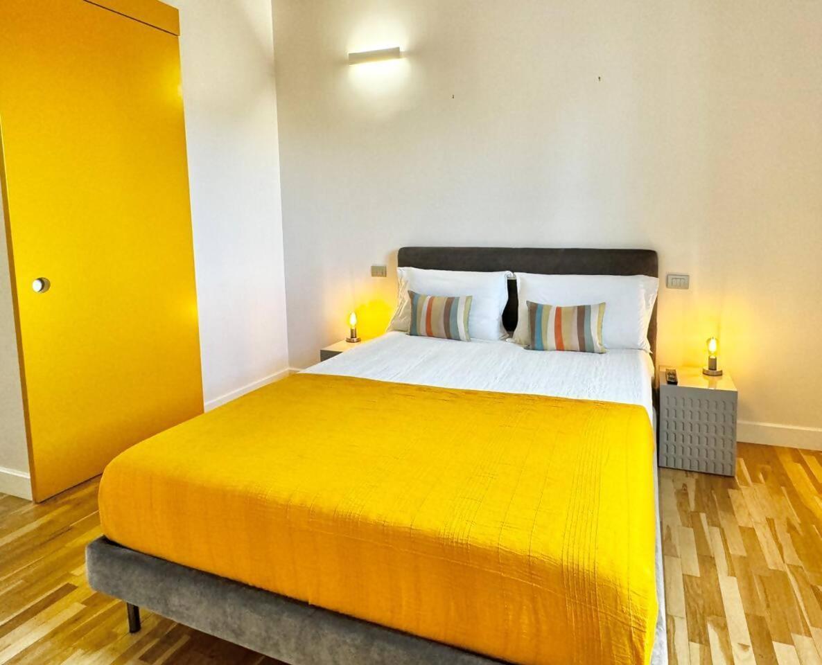 Vetrina In Luxury Apartment Rome